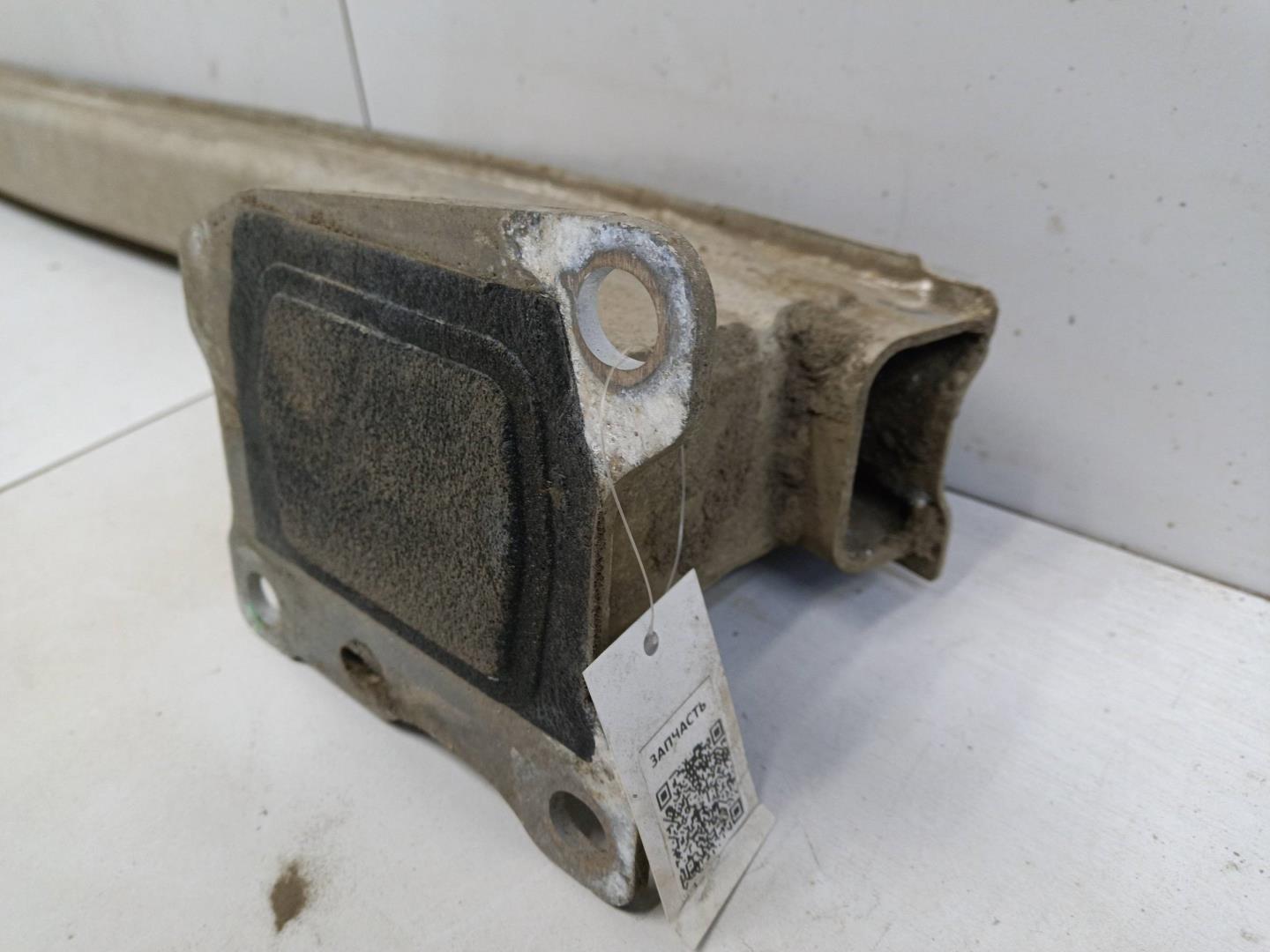 Усилитель заднего бампера