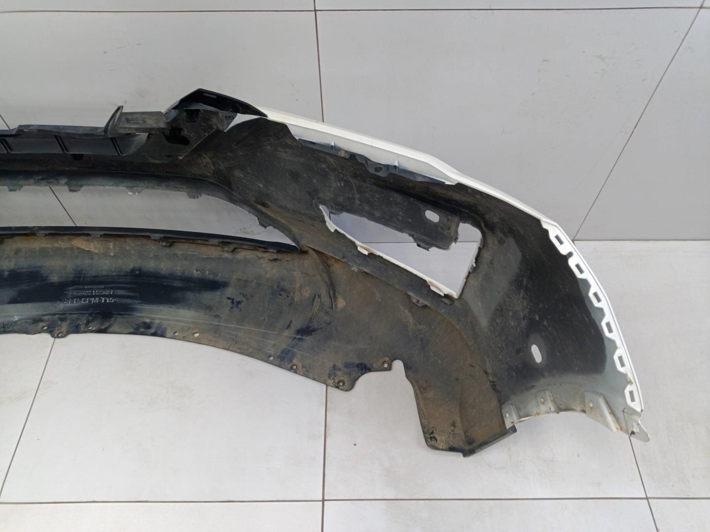 Бампер передний