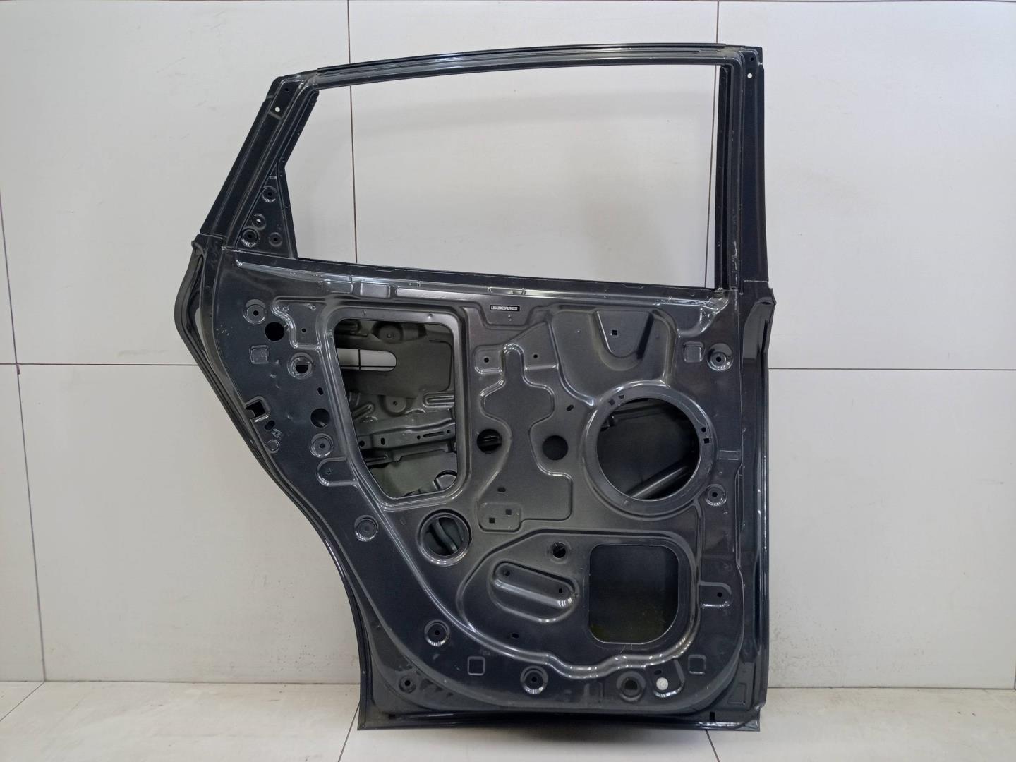 Дверь задняя левая