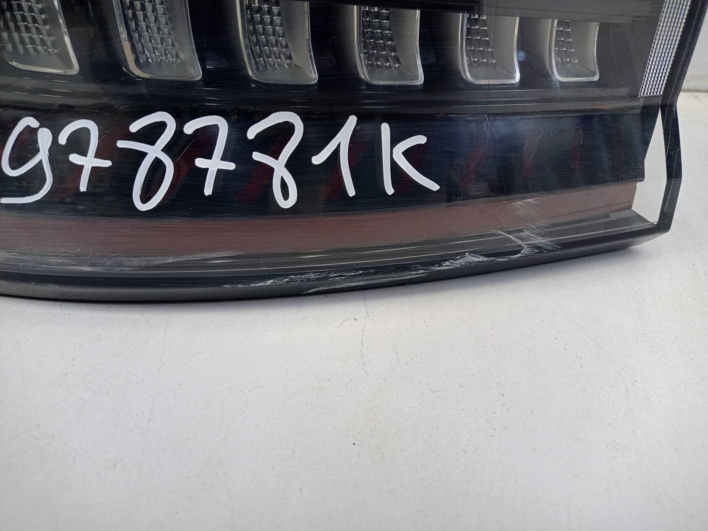 Фонарь задний левый