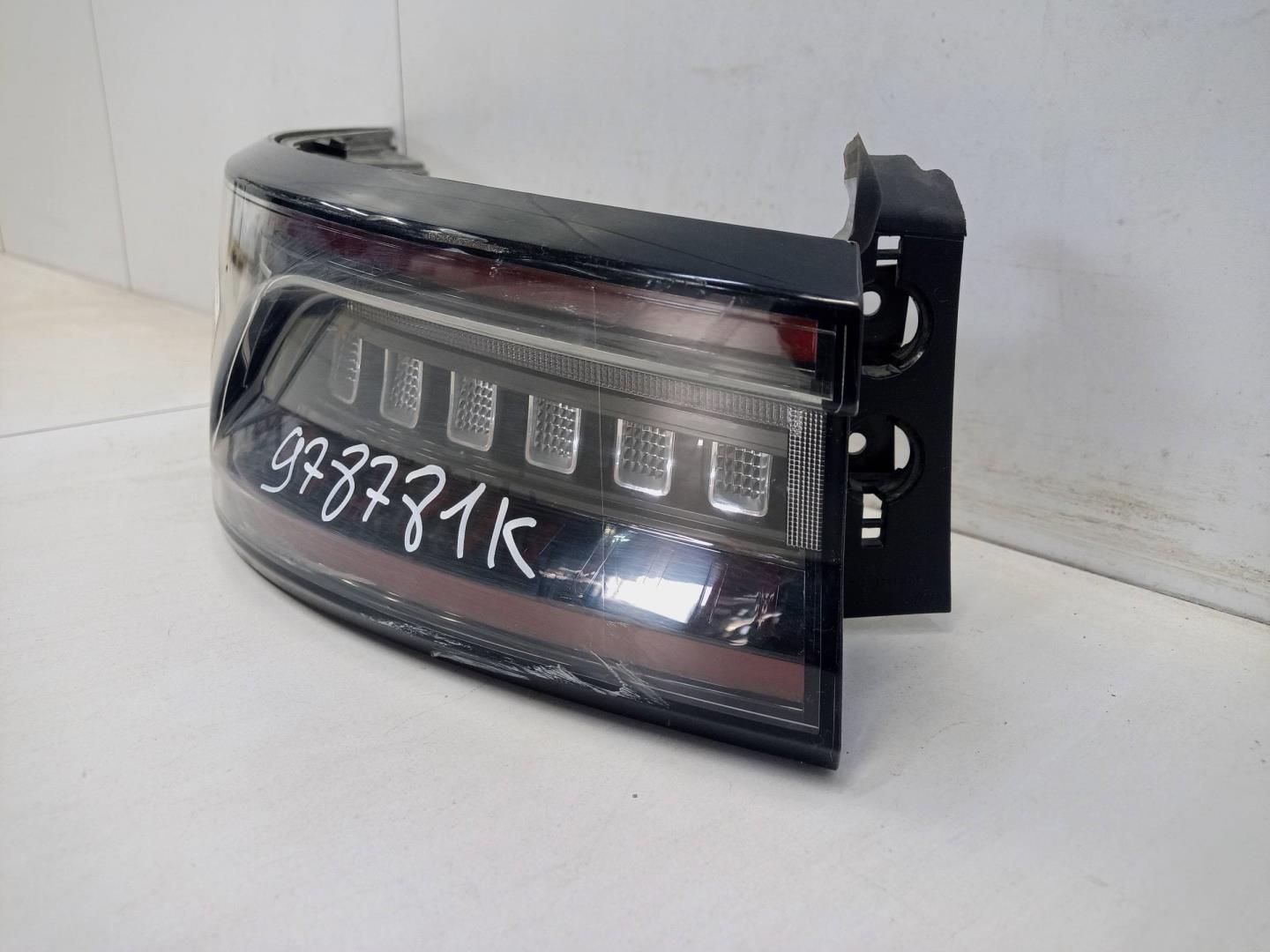 Фонарь задний левый