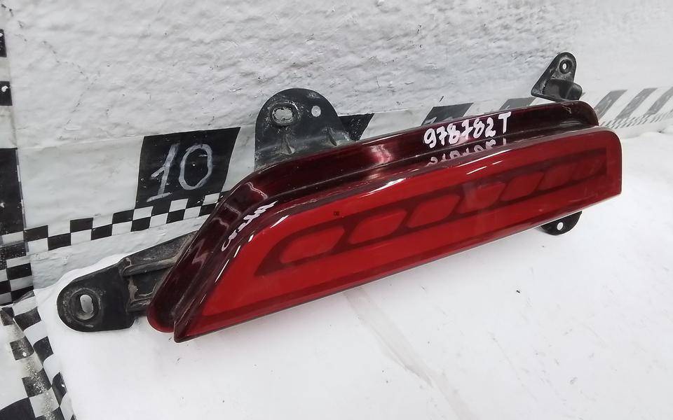 Фонарь задний в бампер правый