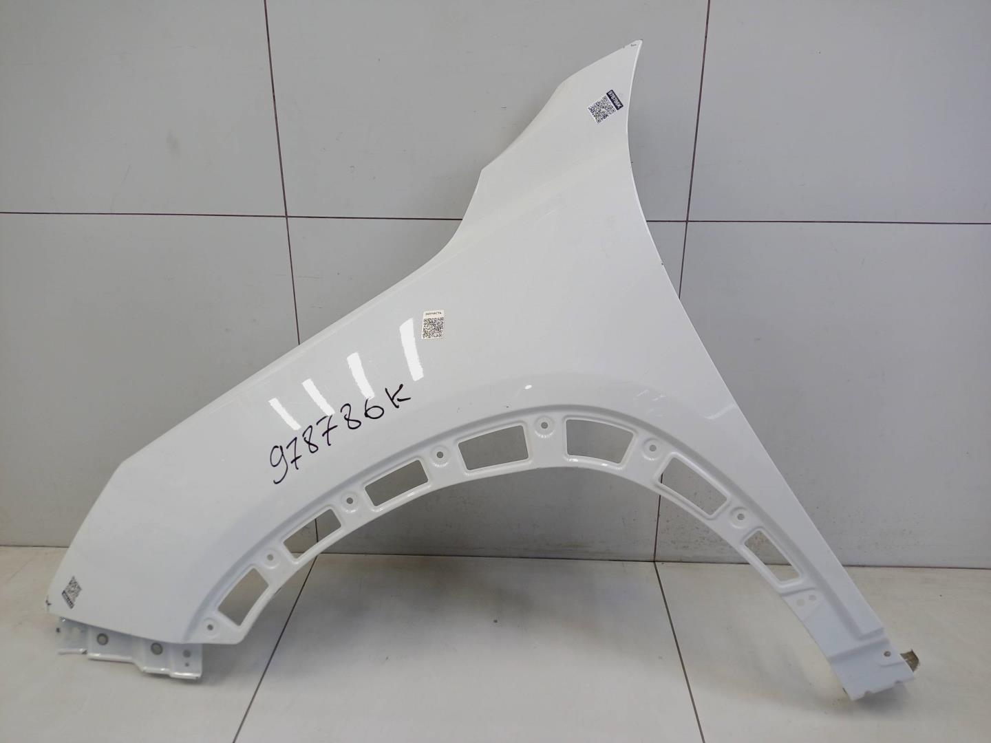 Крыло переднее левое