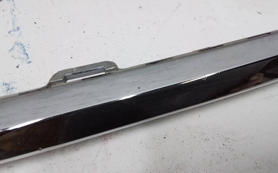 Накладка на решетку радиатора