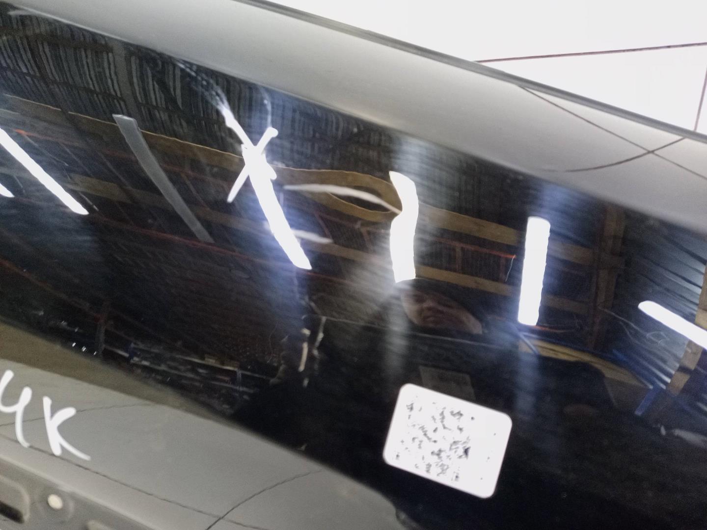 Крыло переднее правое