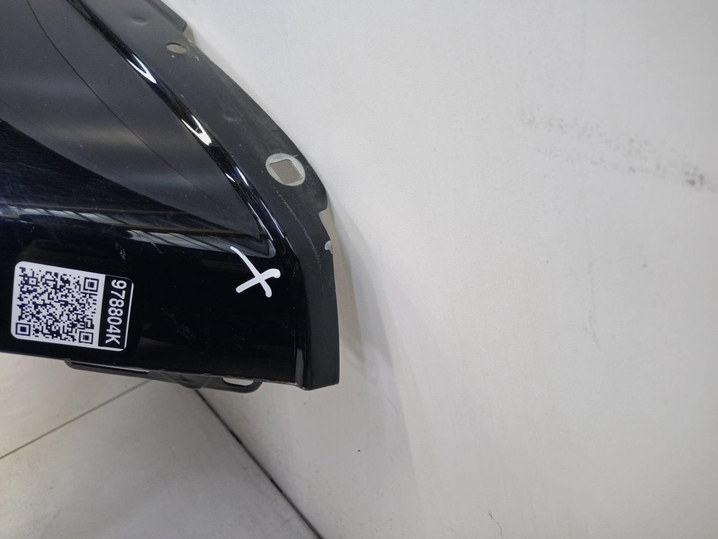 Крыло переднее правое