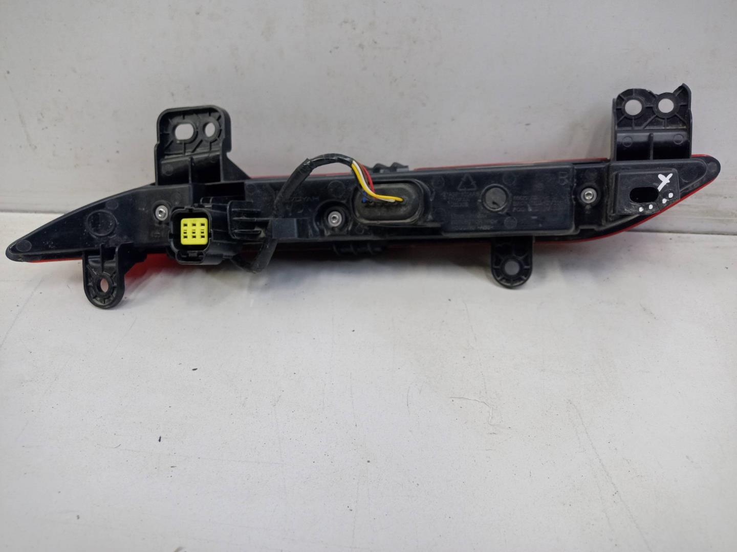 Фонарь задний в бампер правый