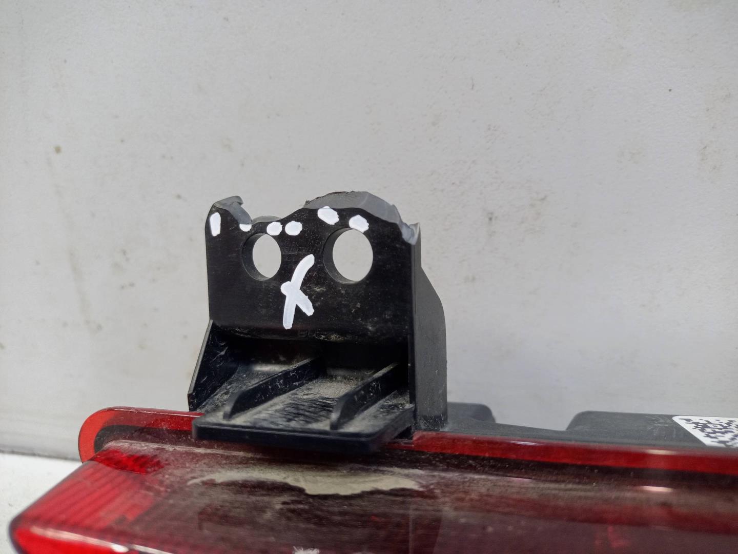 Фонарь задний в бампер правый