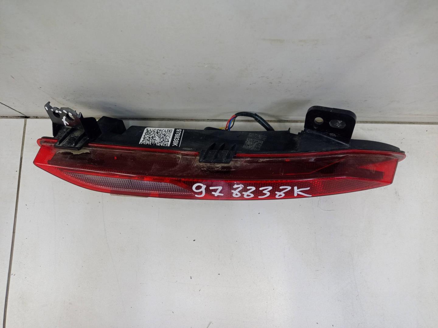 Фонарь задний в бампер правый