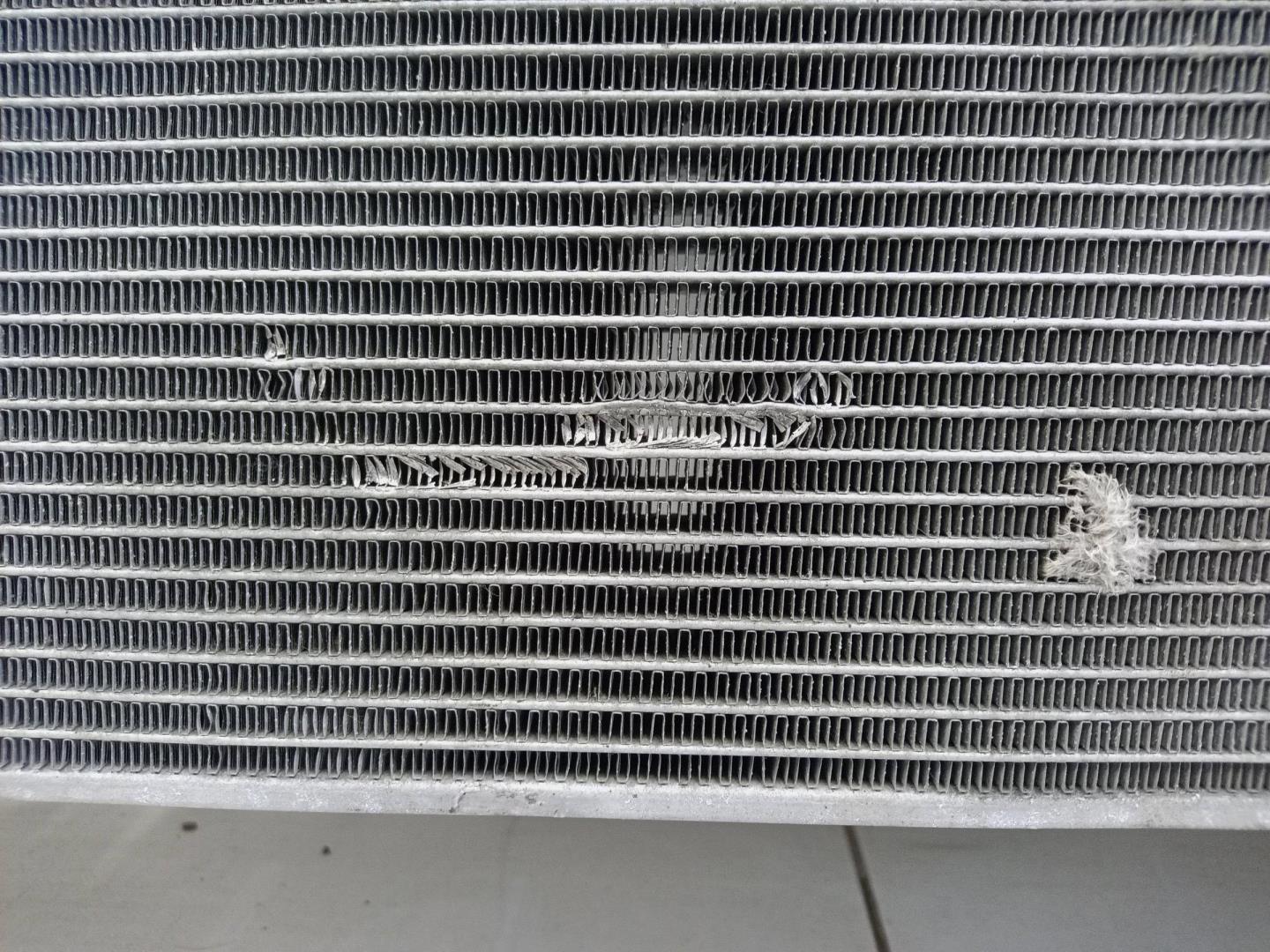 Радиатор охлаждения двигателя основной