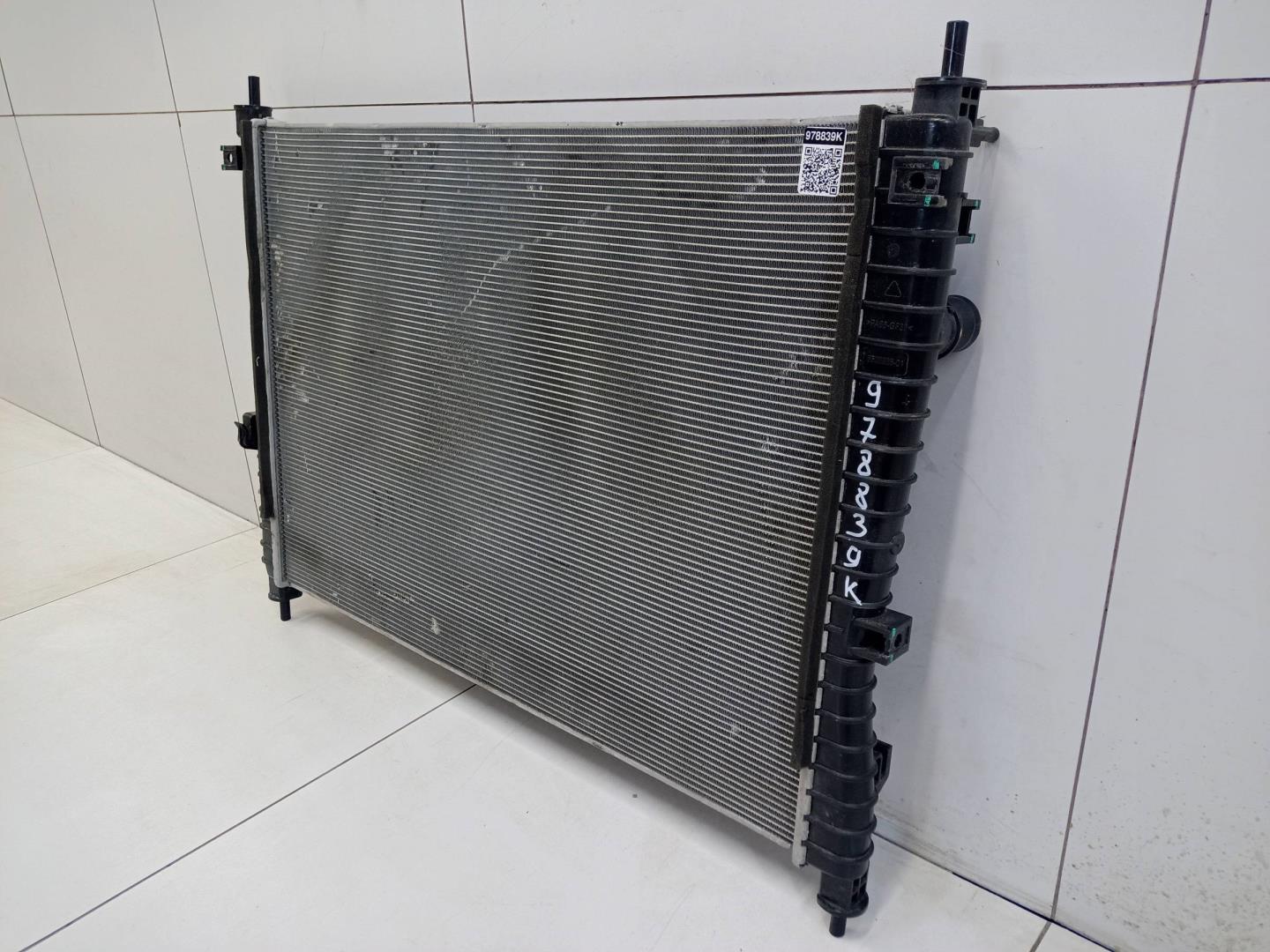 Радиатор охлаждения двигателя основной