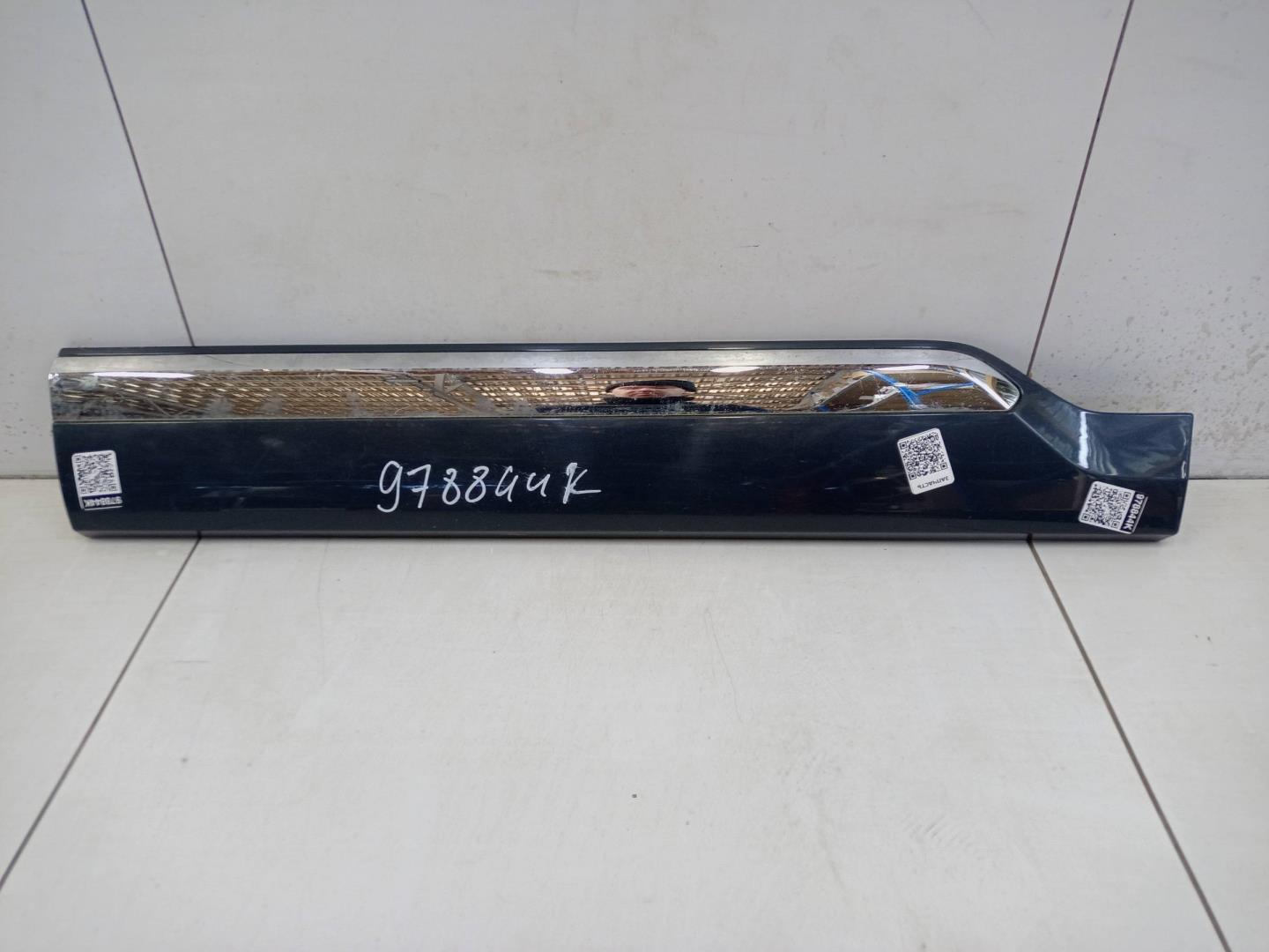 Накладка двери задней левой