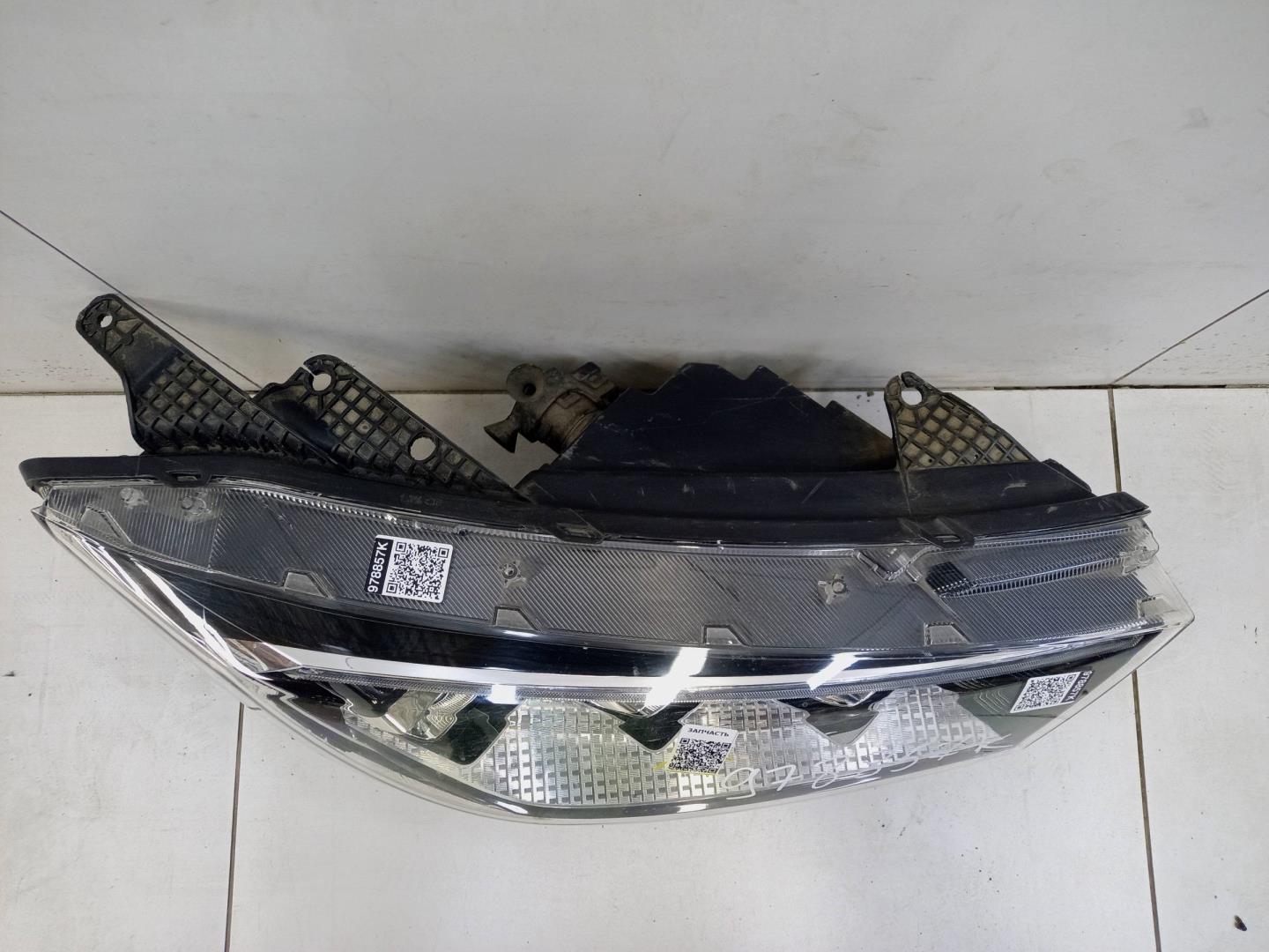 Фара правая