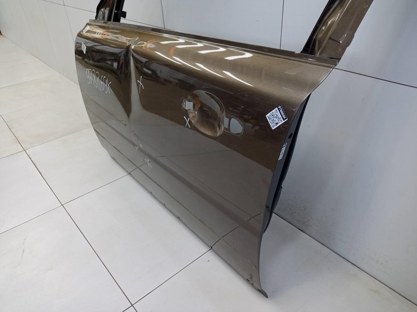 Дверь передняя левая