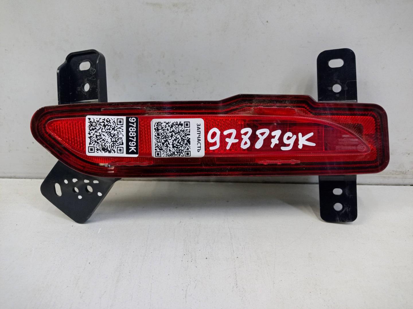 Фонарь задний в бампер правый