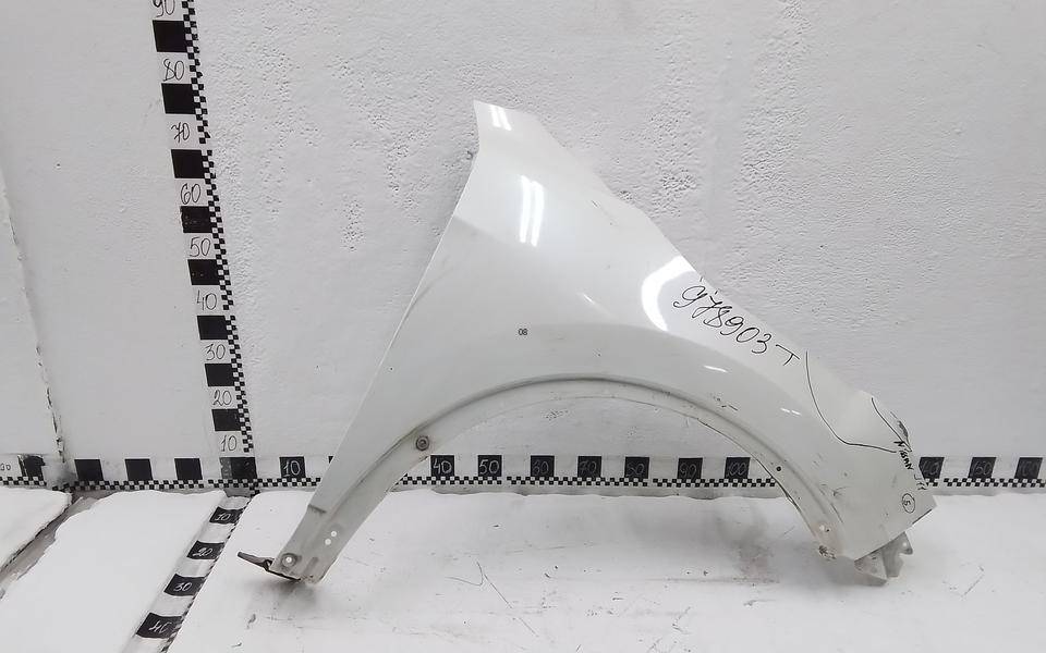 Крыло переднее правое