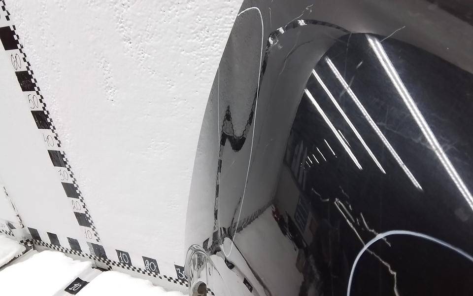 Крыло переднее правое