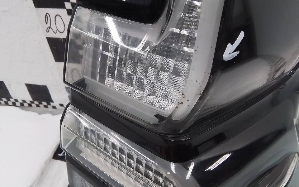 Фонарь задний правый