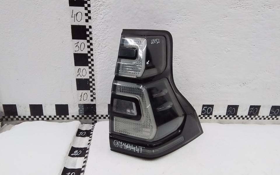 Фонарь задний правый