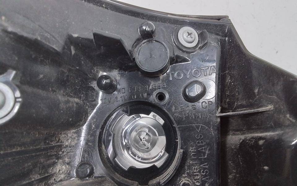 Фонарь задний правый