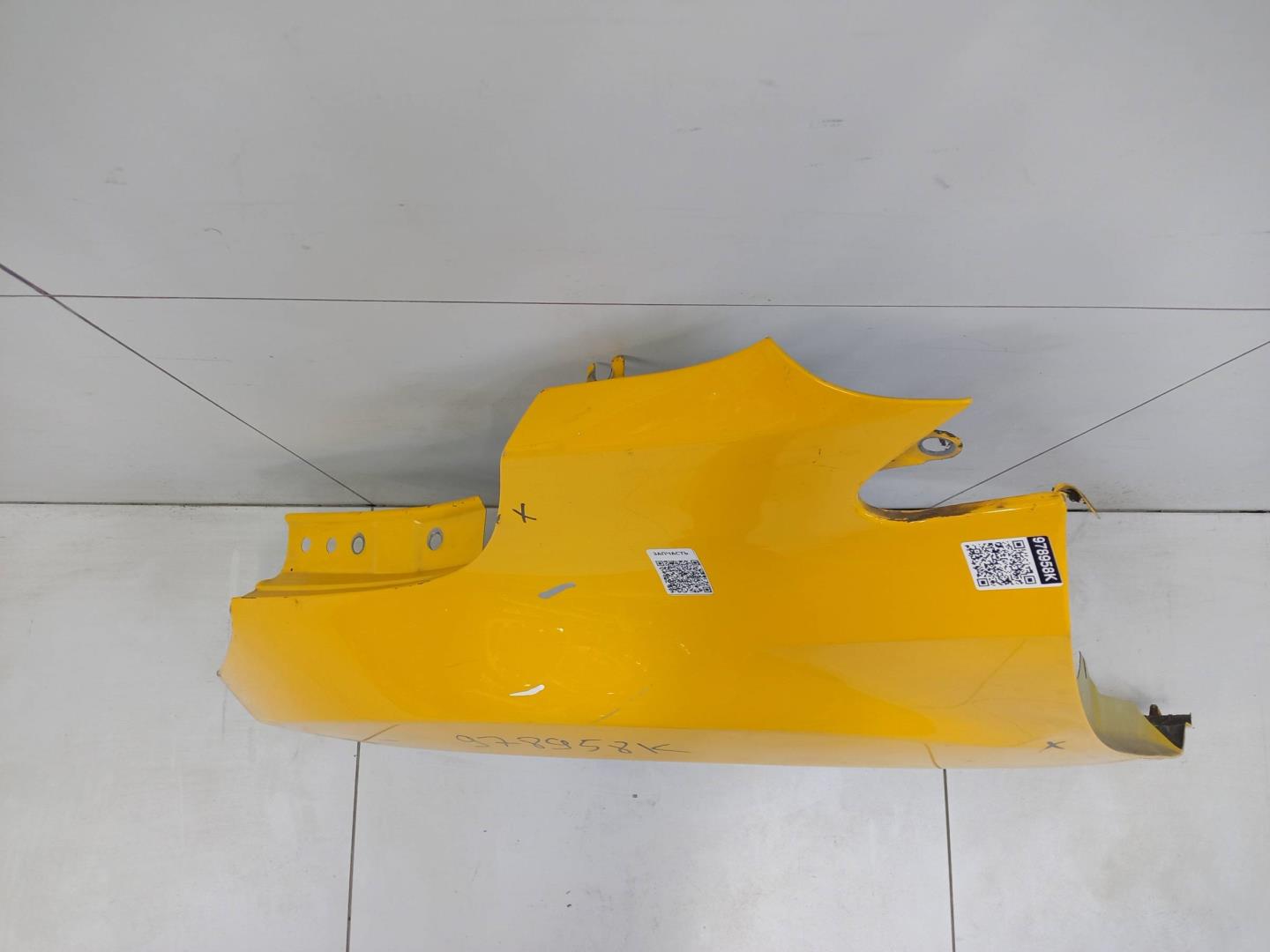 Крыло переднее левое