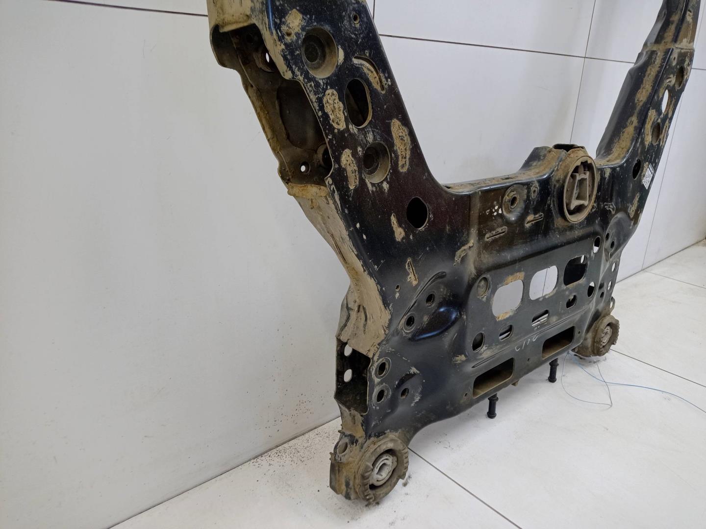 Балка подмоторная