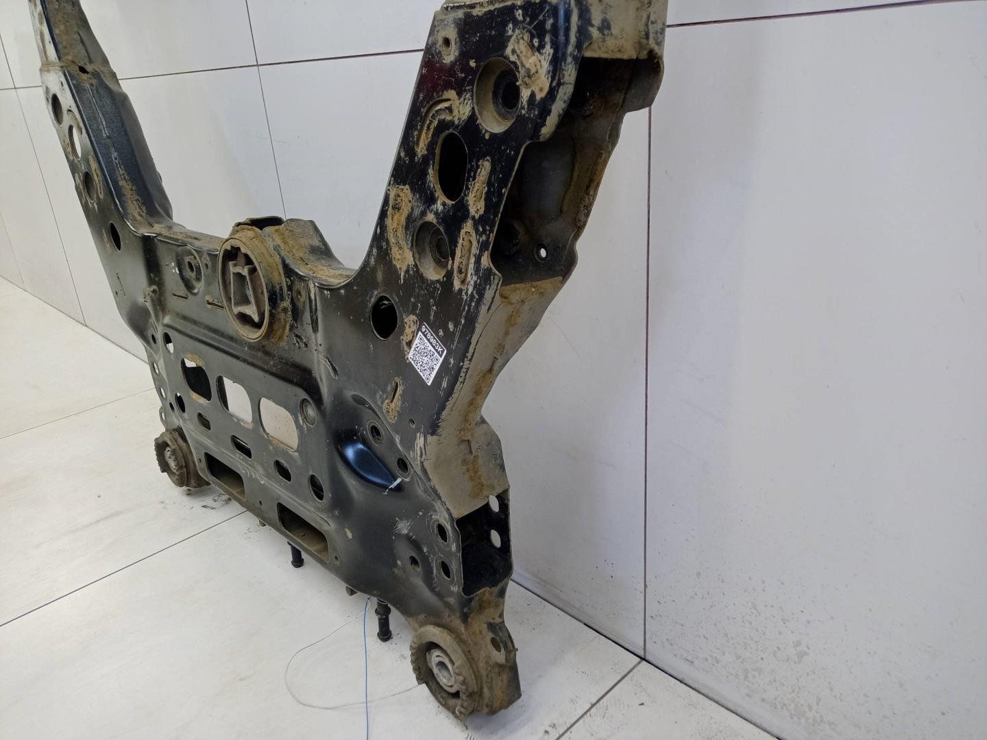 Балка подмоторная