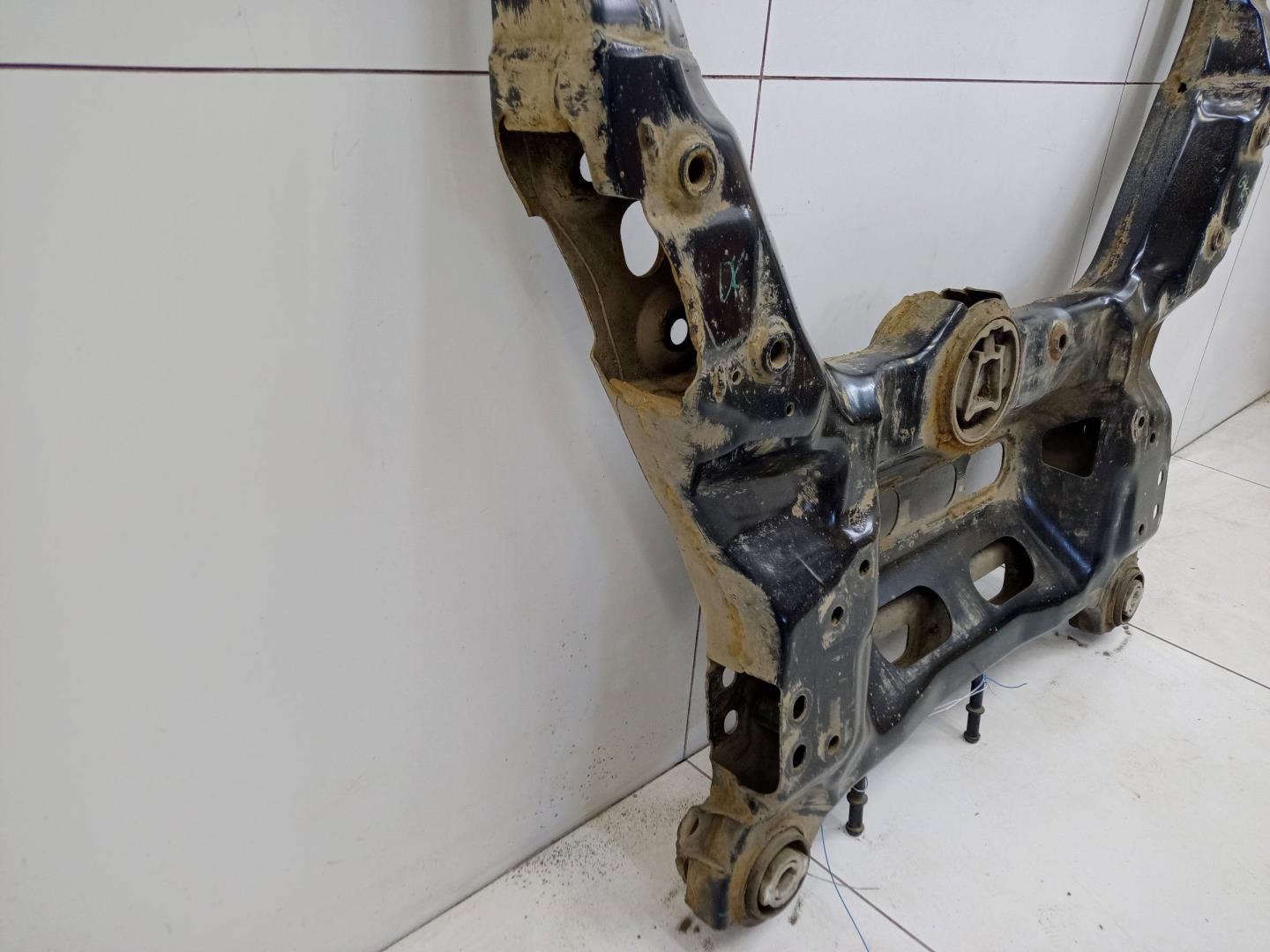 Балка подмоторная