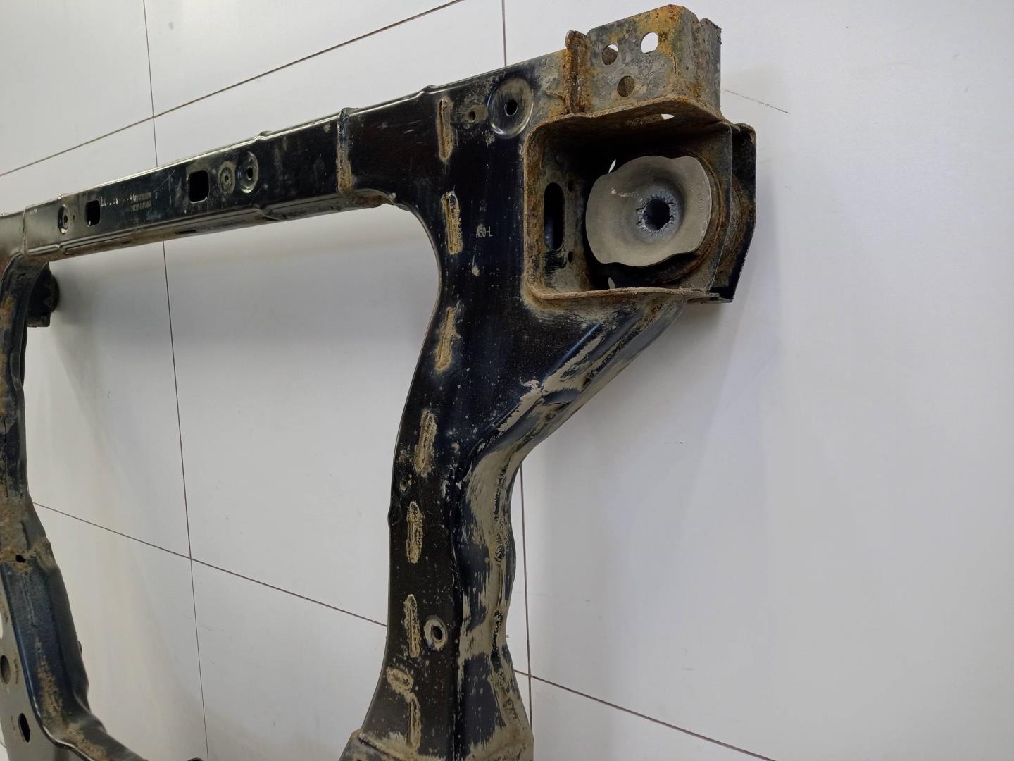 Балка подмоторная