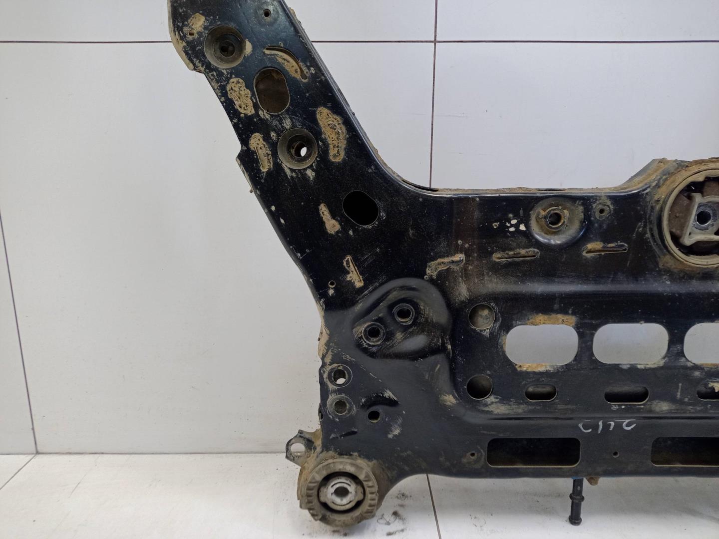 Балка подмоторная