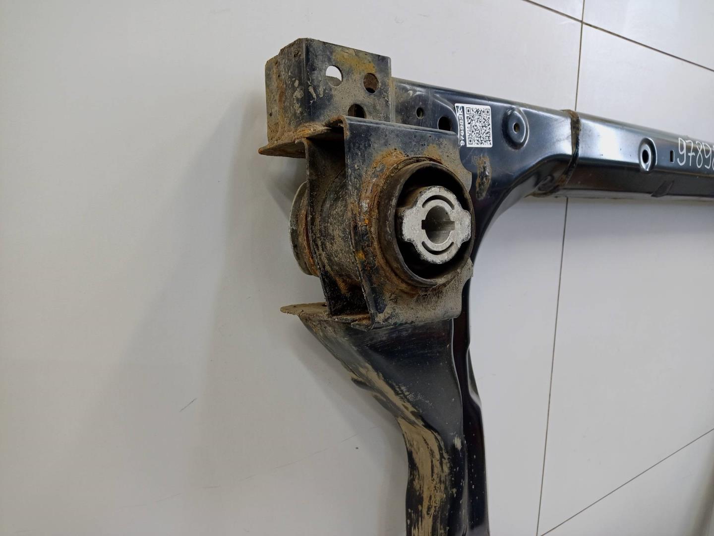 Балка подмоторная