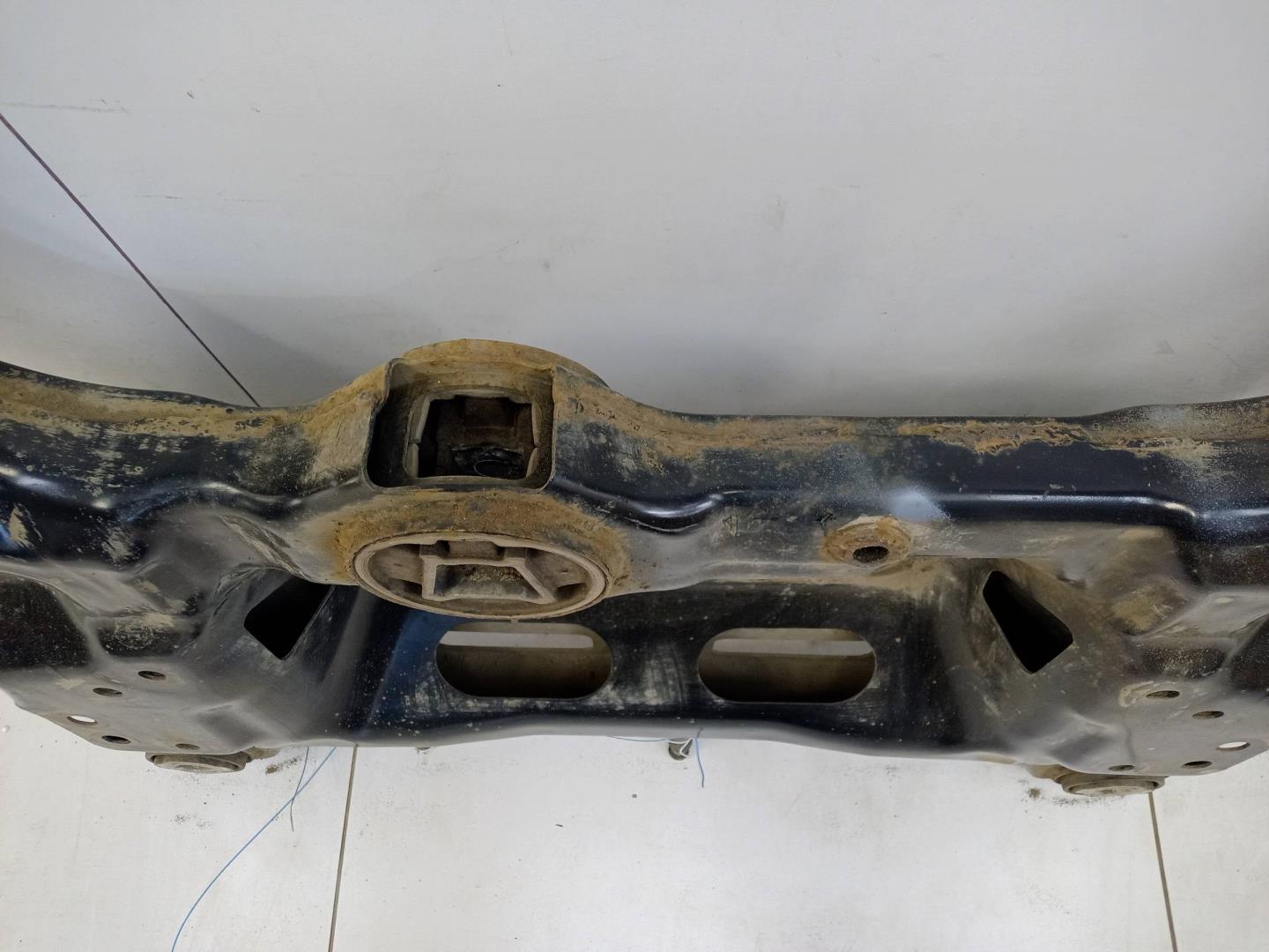 Балка подмоторная