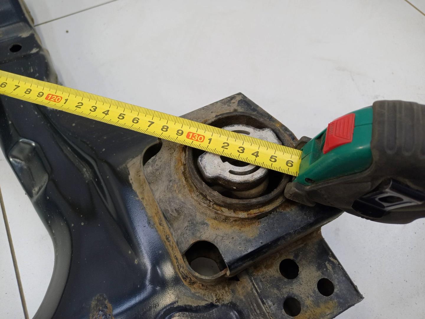 Балка подмоторная