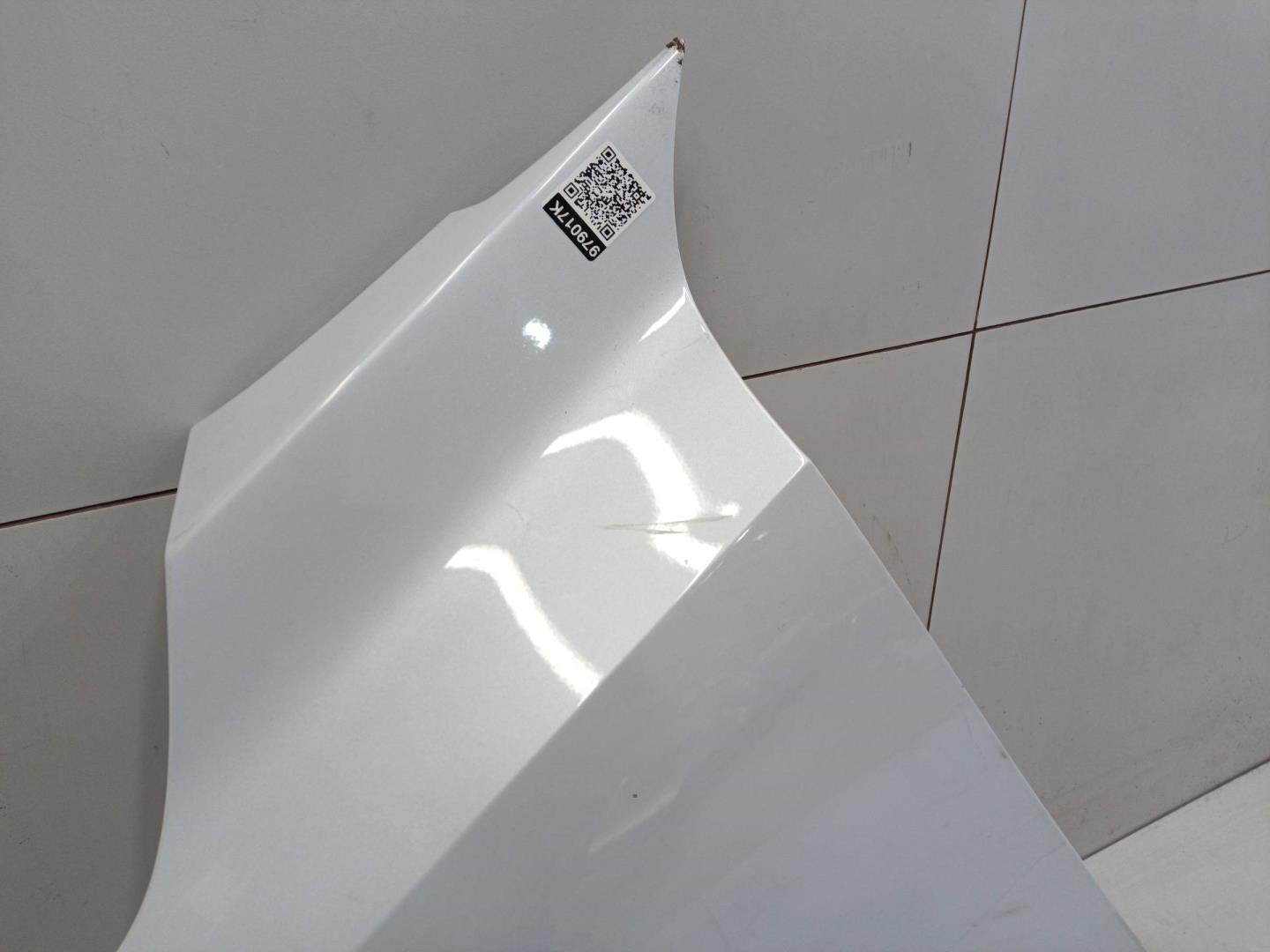 Крыло переднее левое