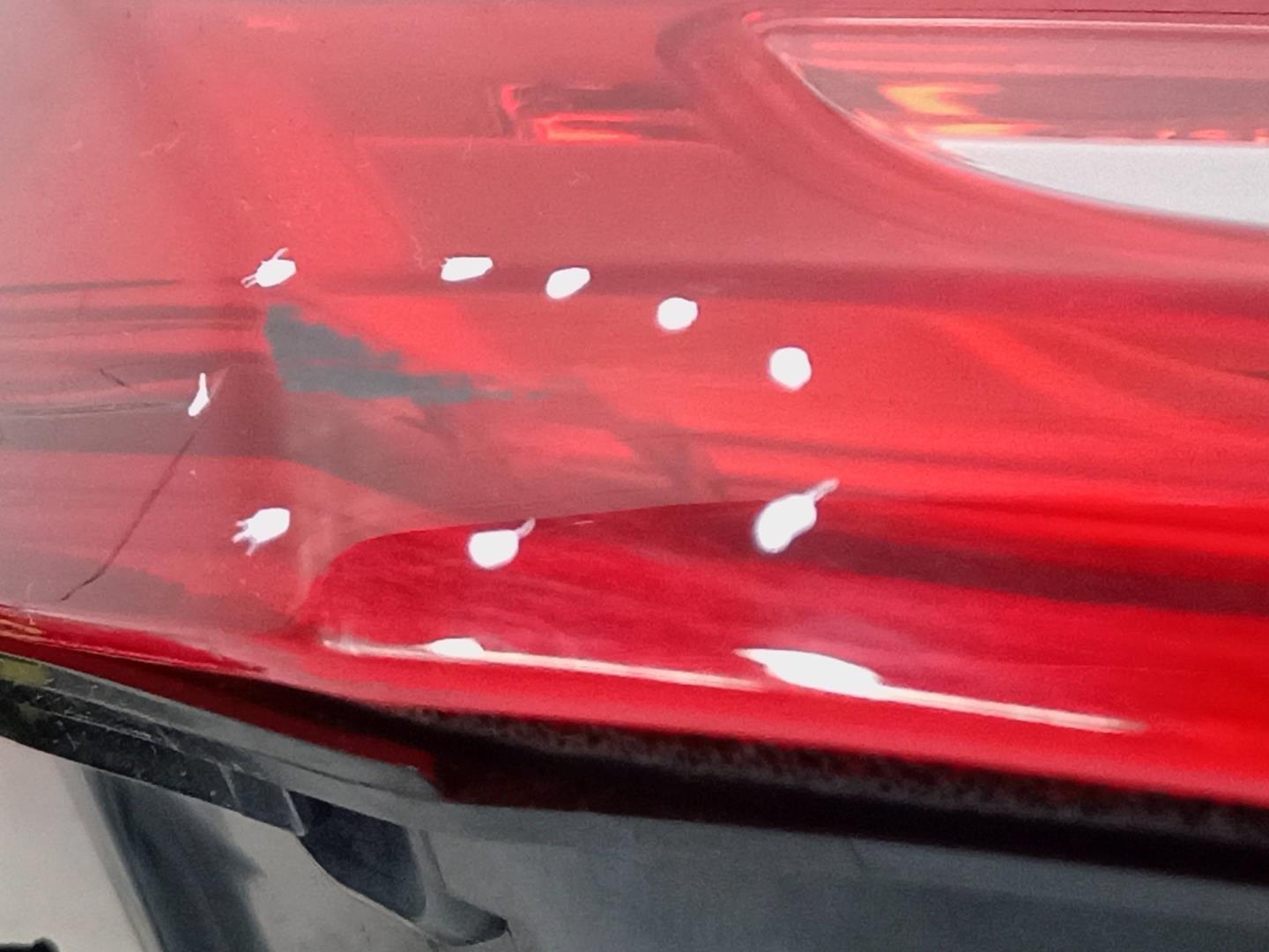 Фонарь задний внутренний правый