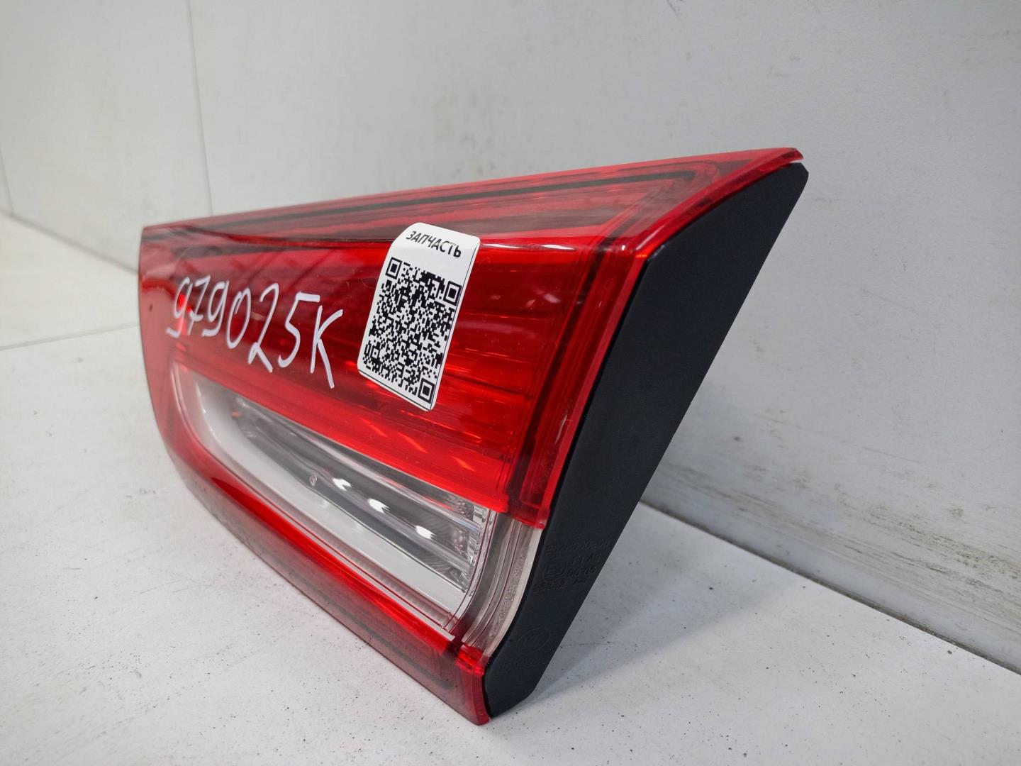 Фонарь задний внутренний правый