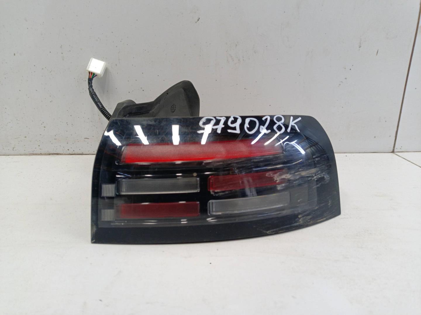 Фонарь задний правый