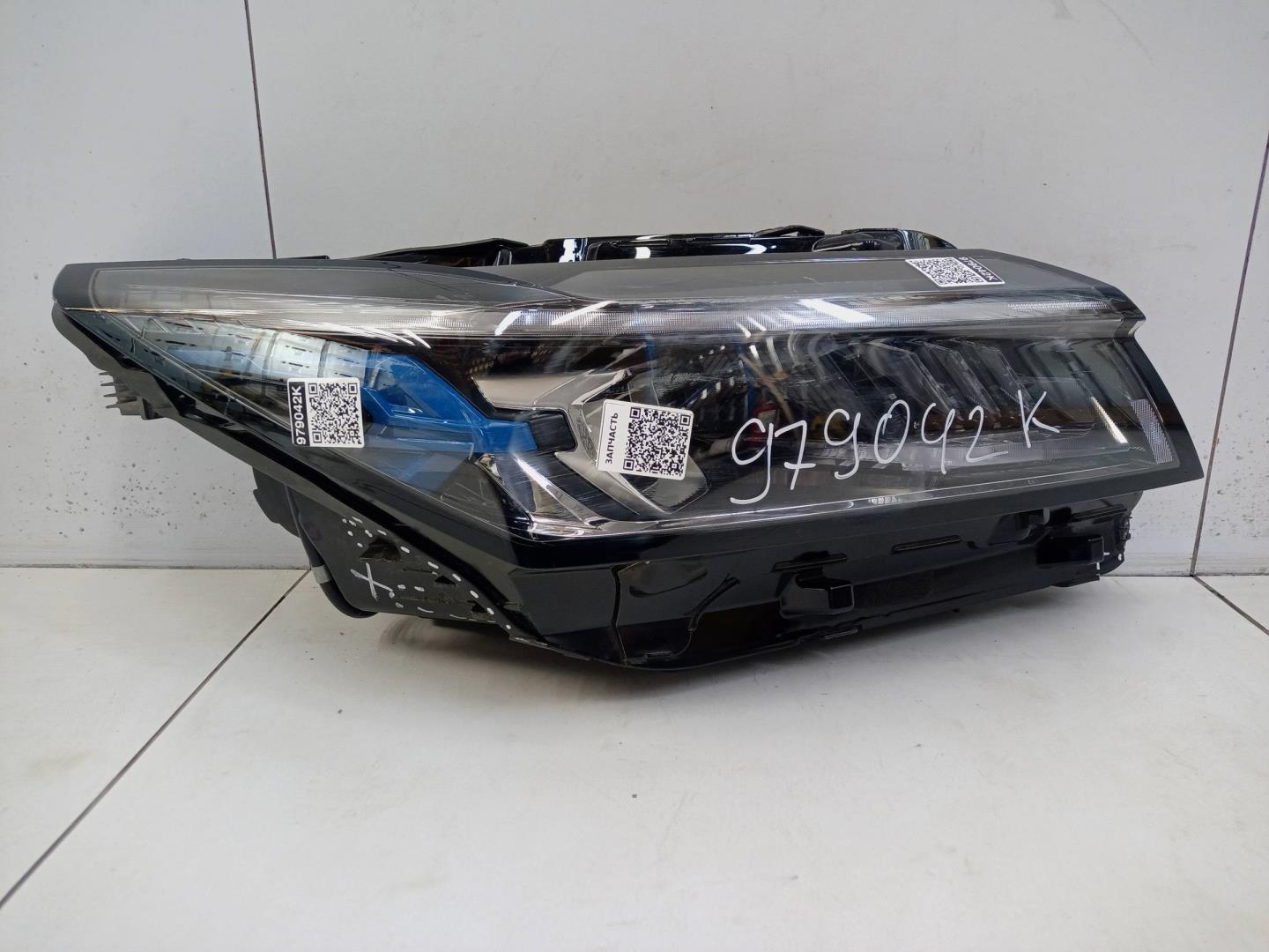 Фара правая