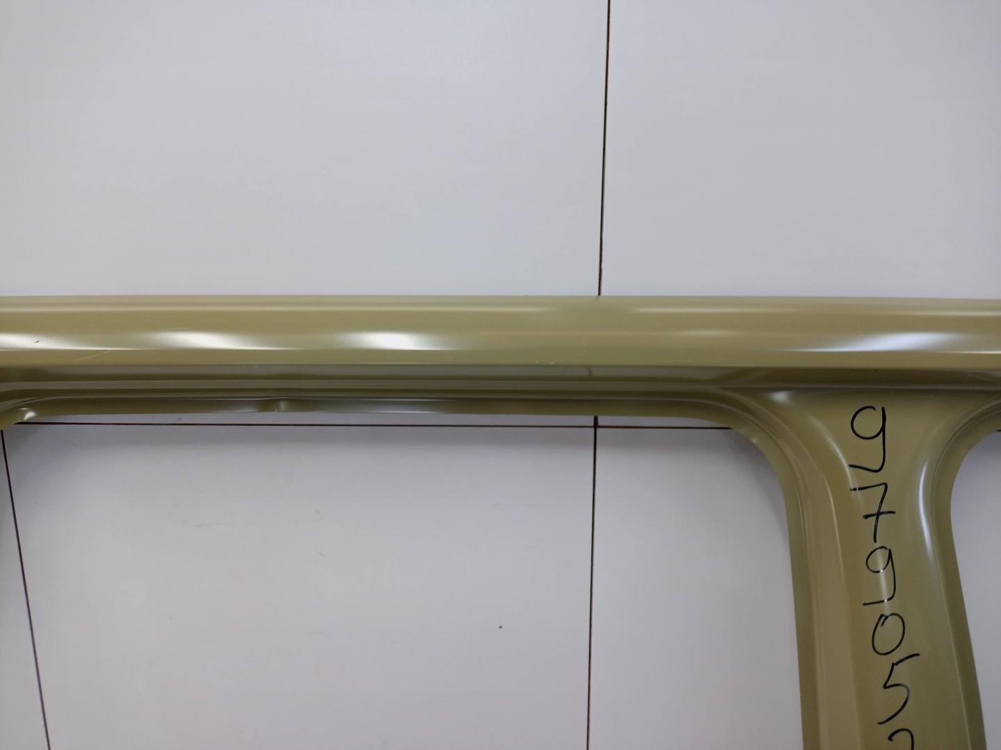 Кузовной элемент