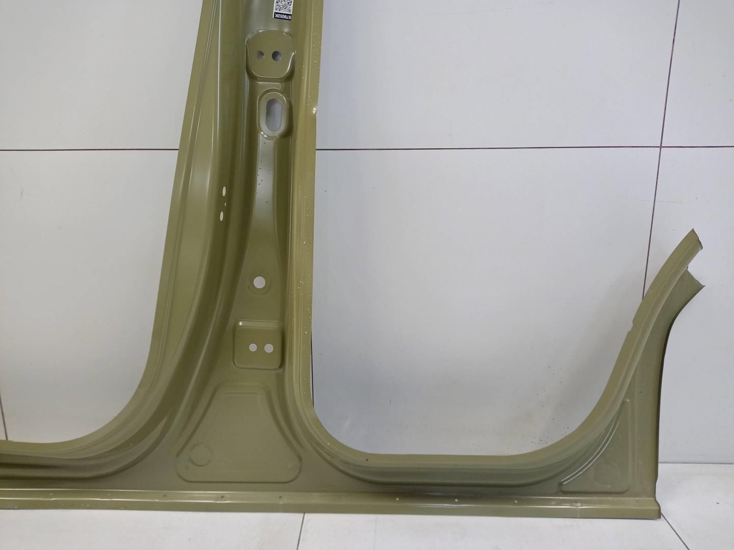 Кузовной элемент