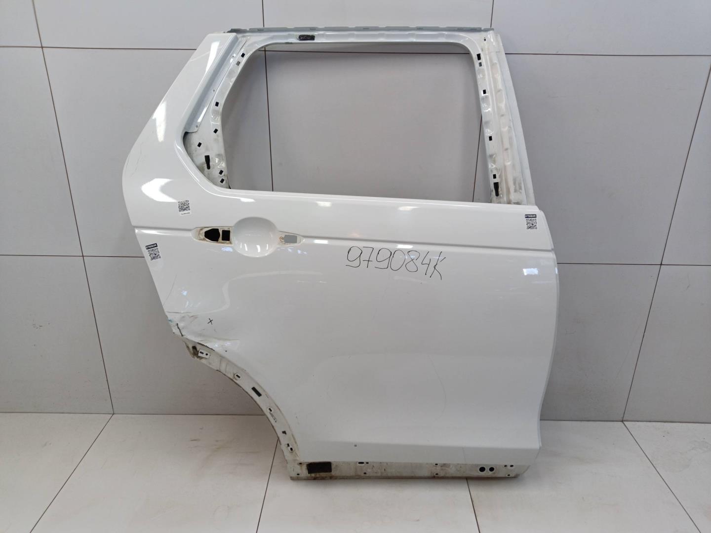 Дверь задняя правая