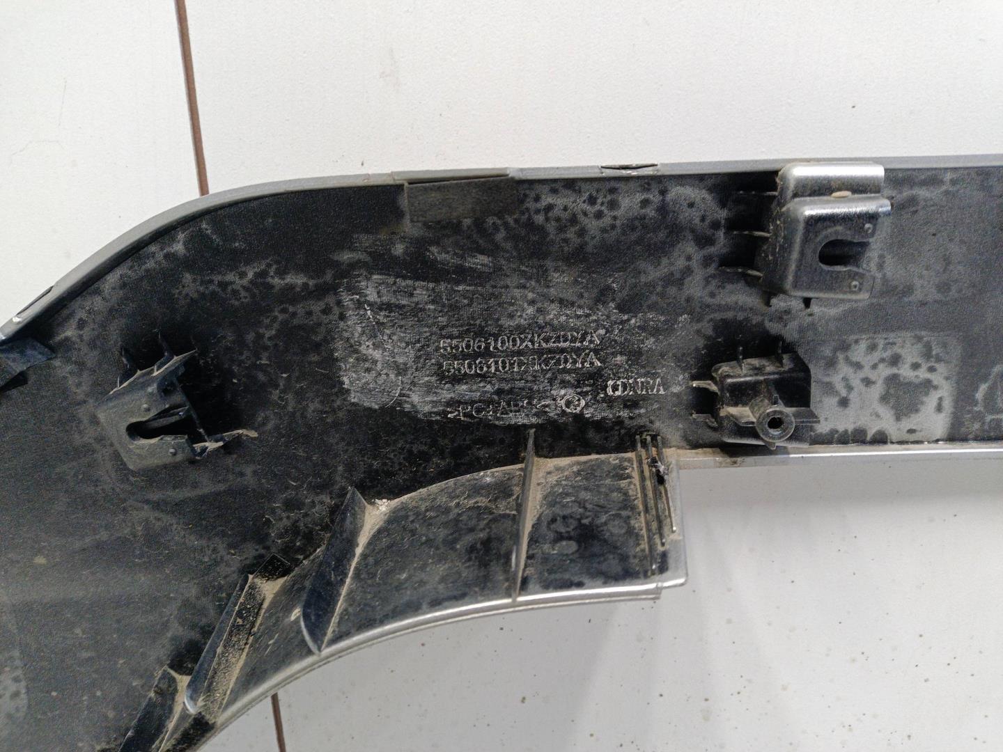 Накладка крышки багажника