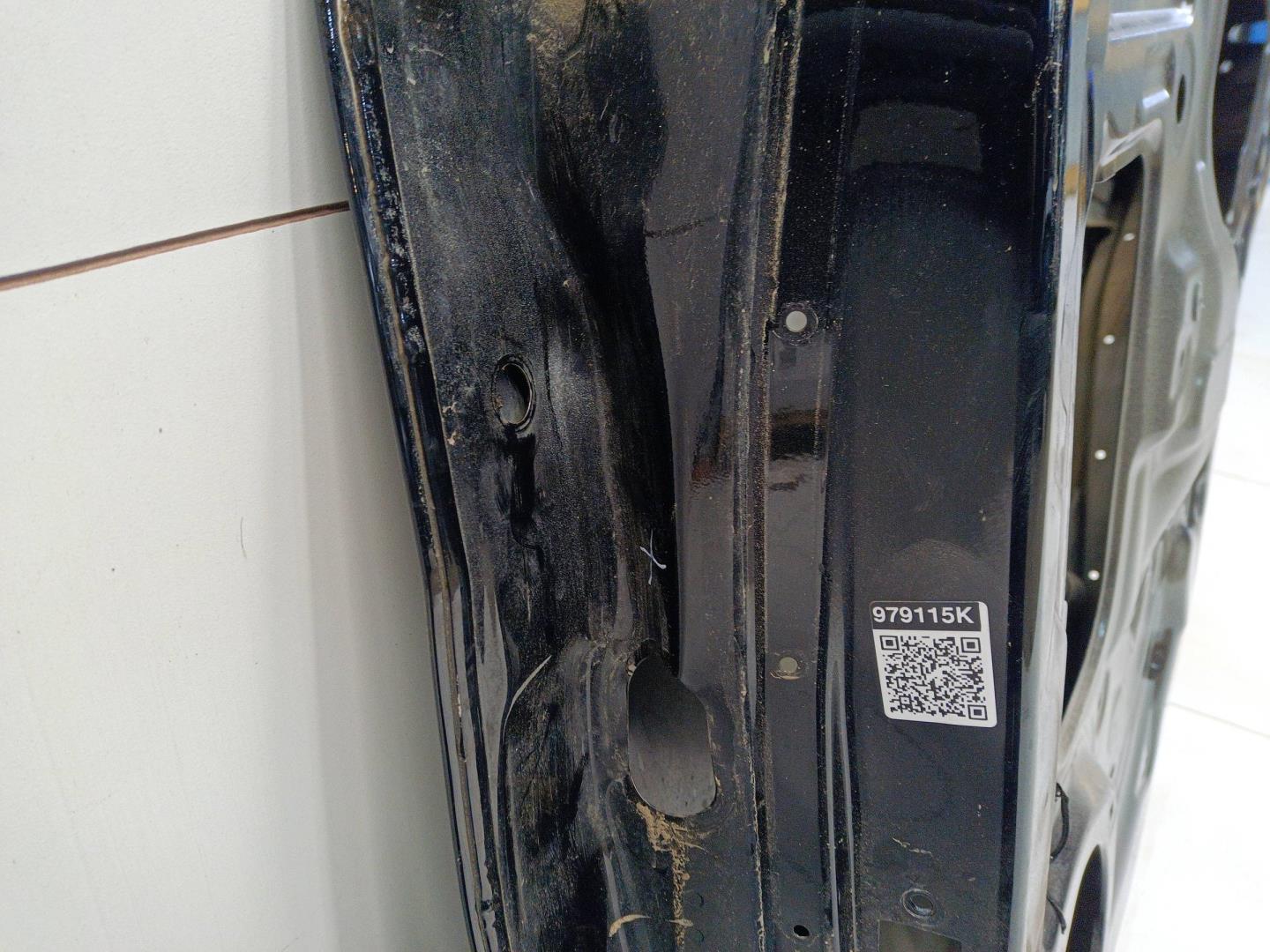 Дверь задняя правая