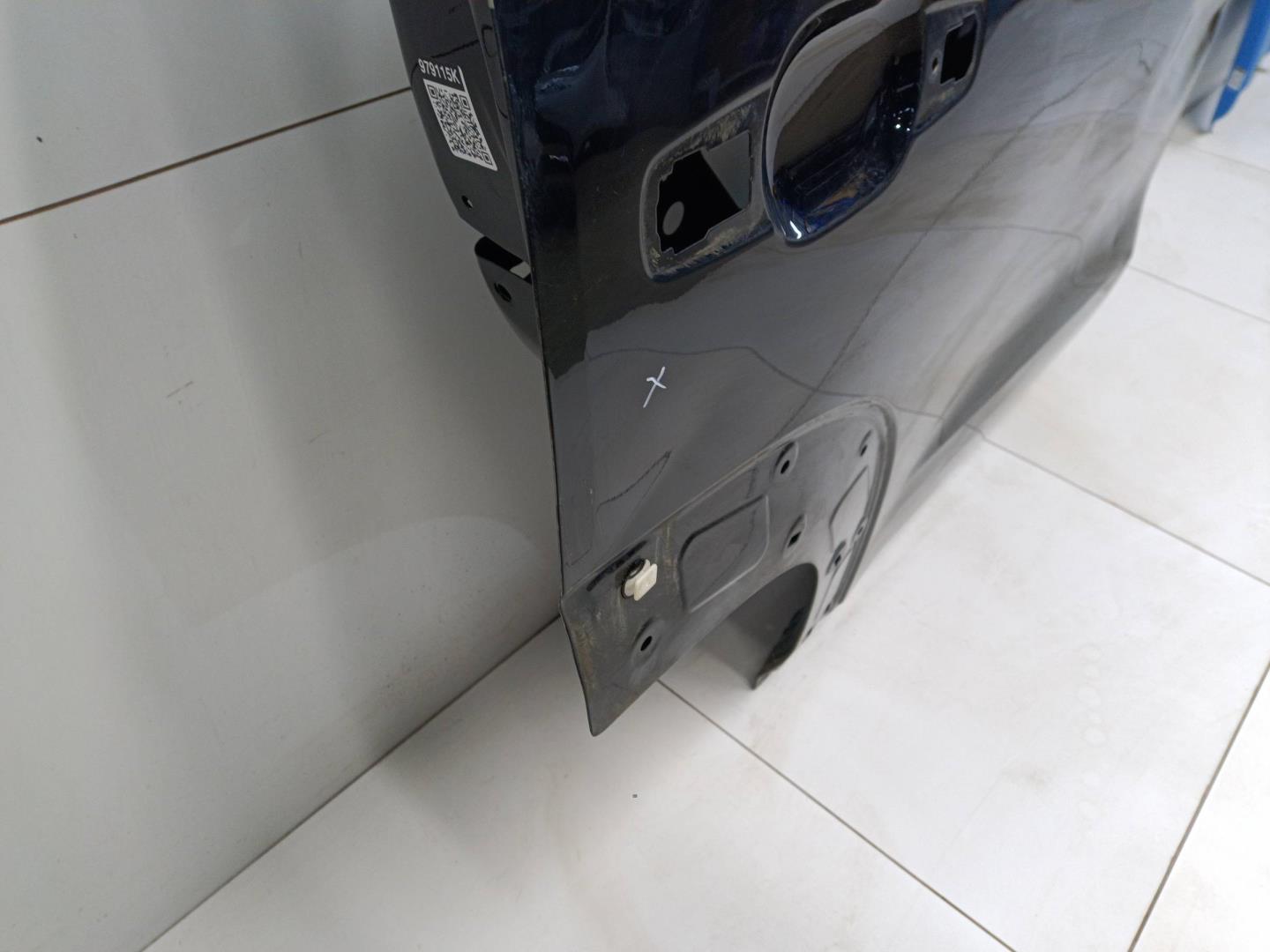 Дверь задняя правая