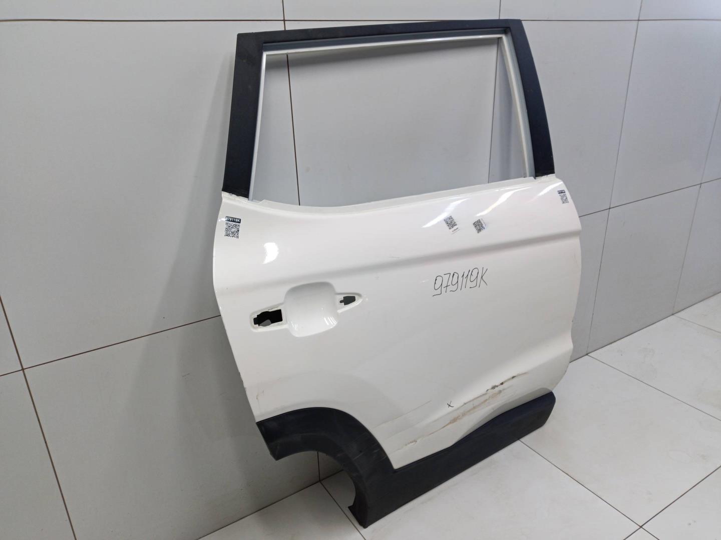 Дверь задняя правая