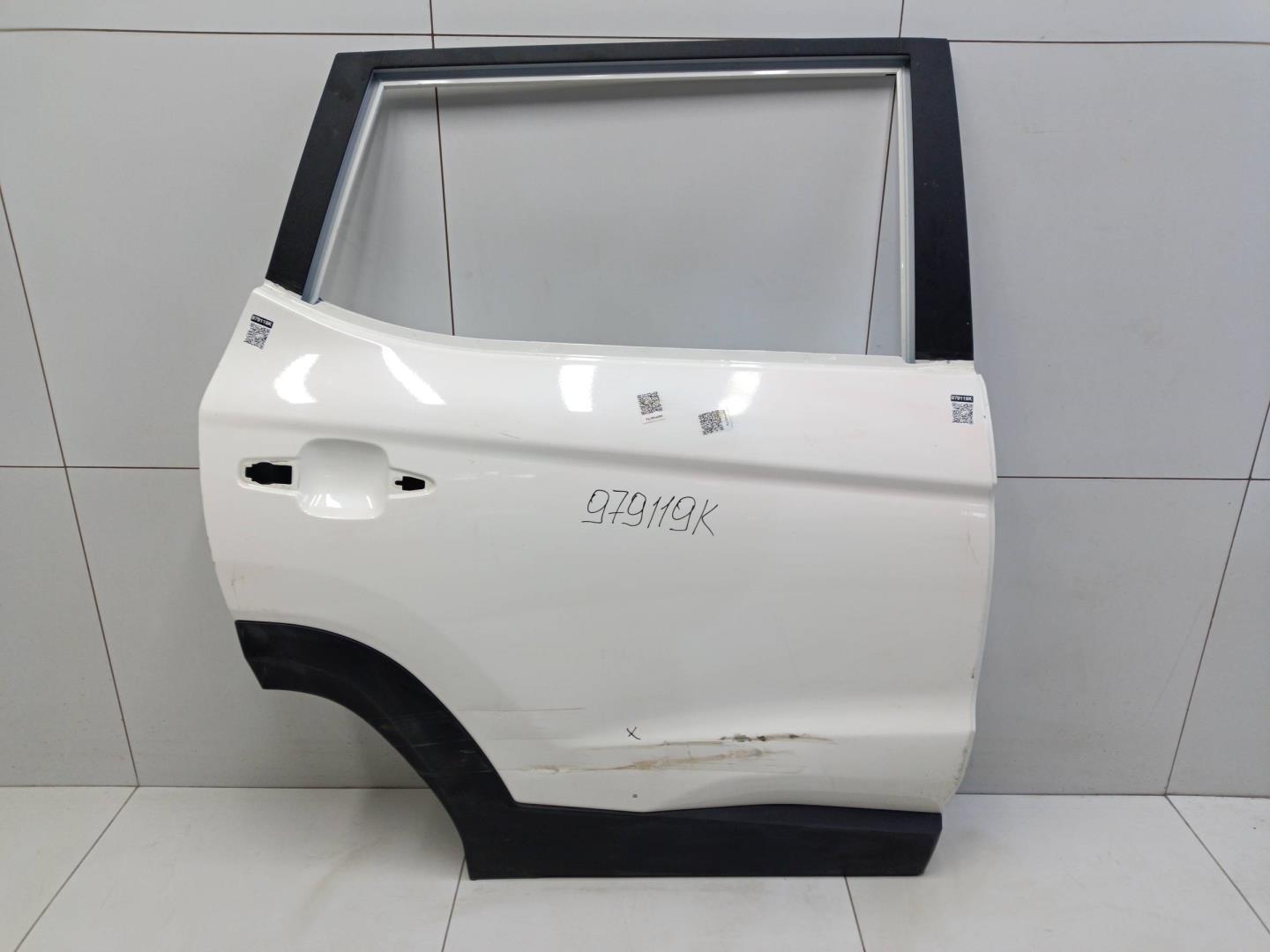 Дверь задняя правая