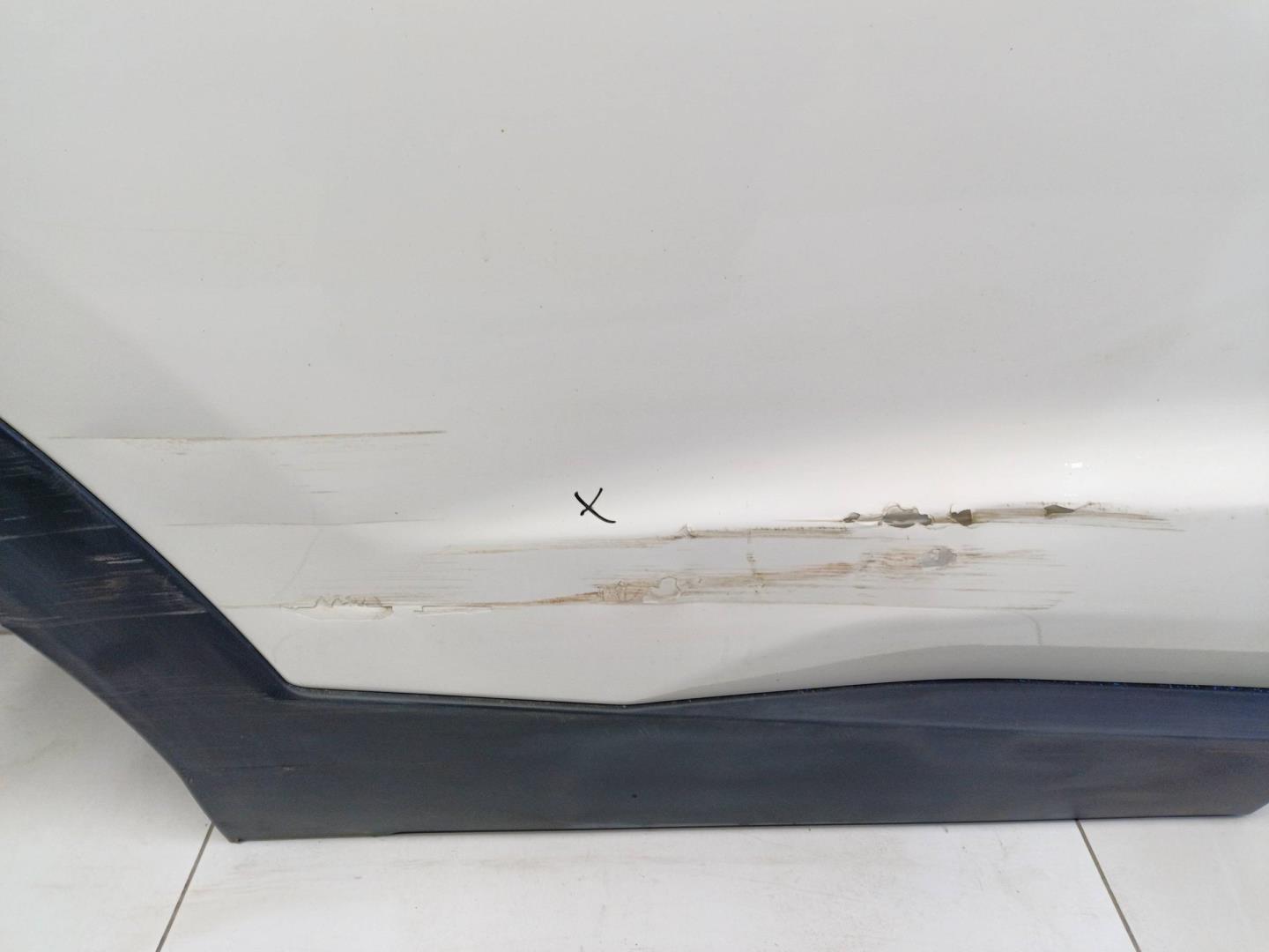 Дверь задняя правая