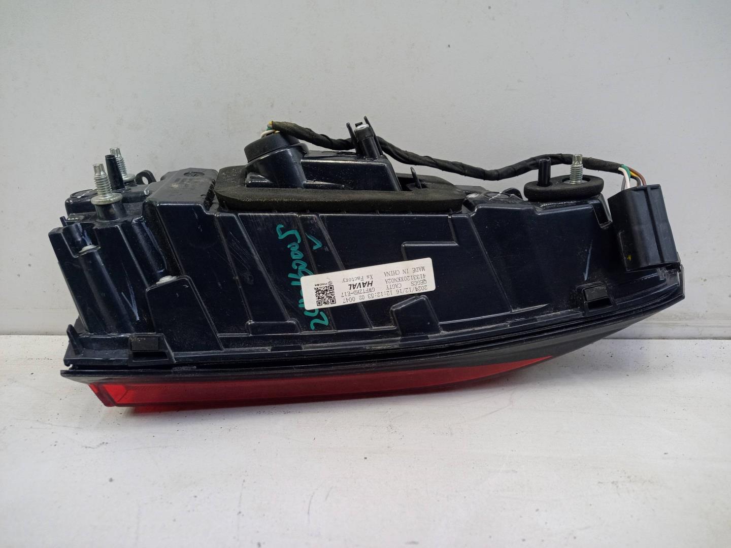 Фонарь задний внутренний правый