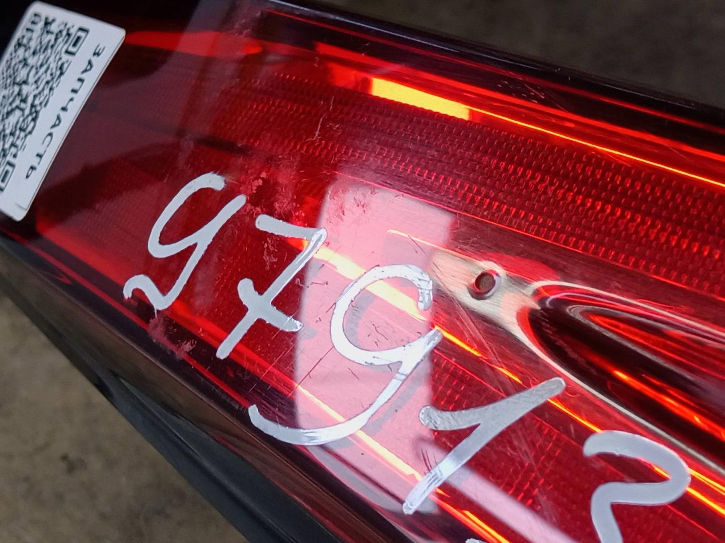 Фонарь задний внутренний правый