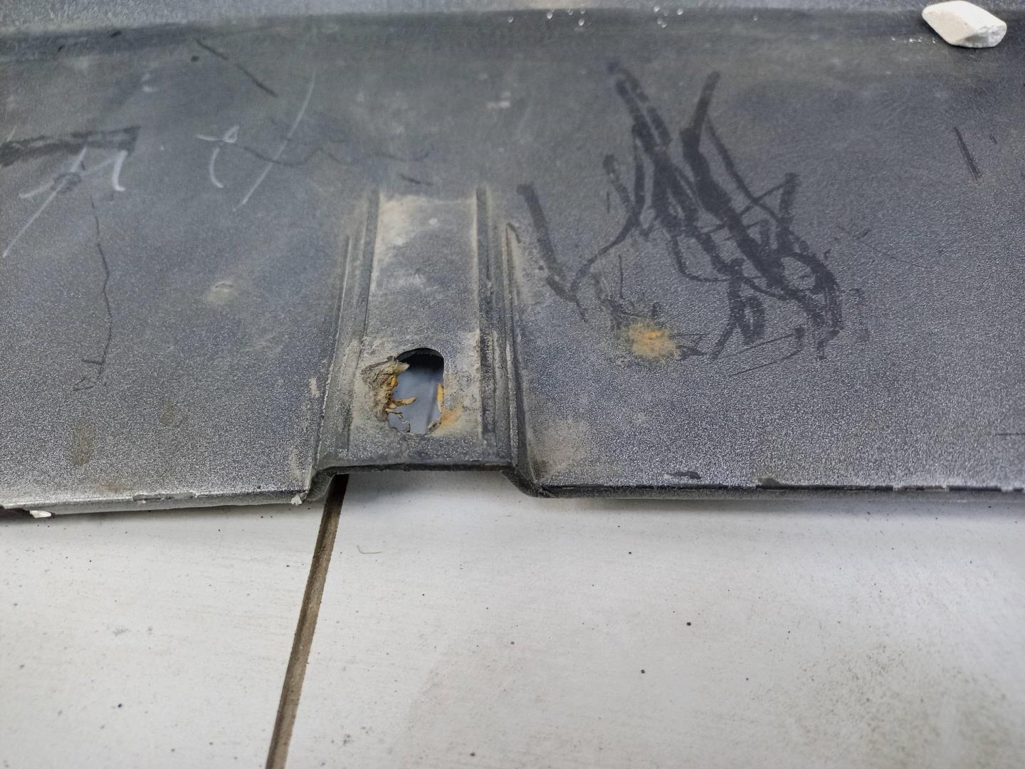 Накладка переднего бампера